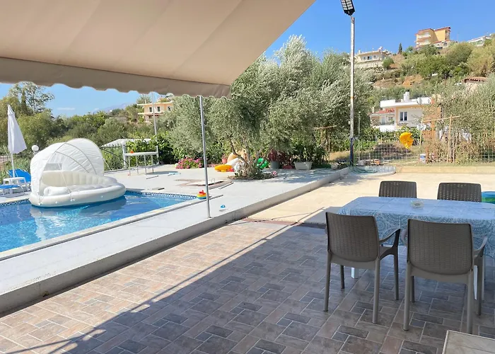 Anastasias * Sarandë